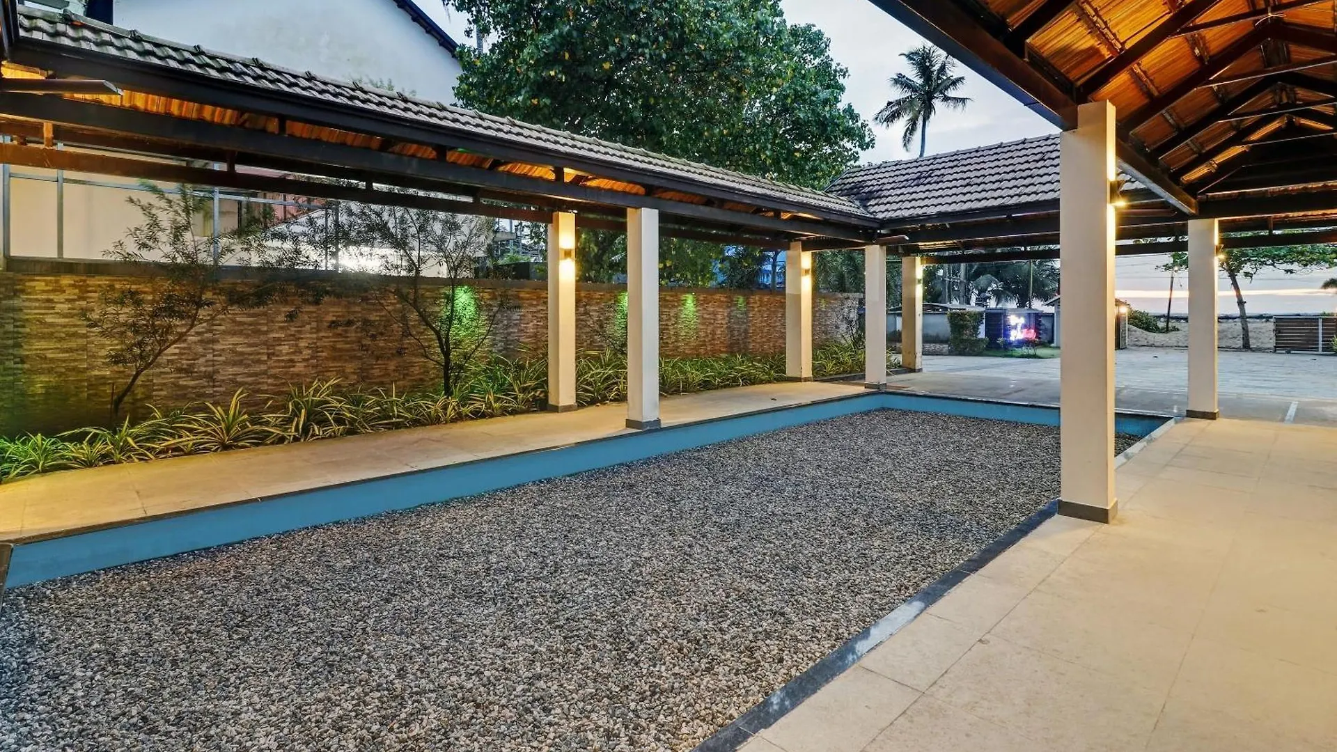 Hotel Townhouse Oak Edassery'S Sealine Villa Stay Kochi