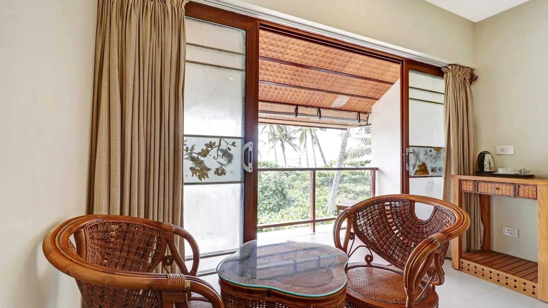 Townhouse Oak Edassery'S Sealine Villa Stay Kochi 4*,
