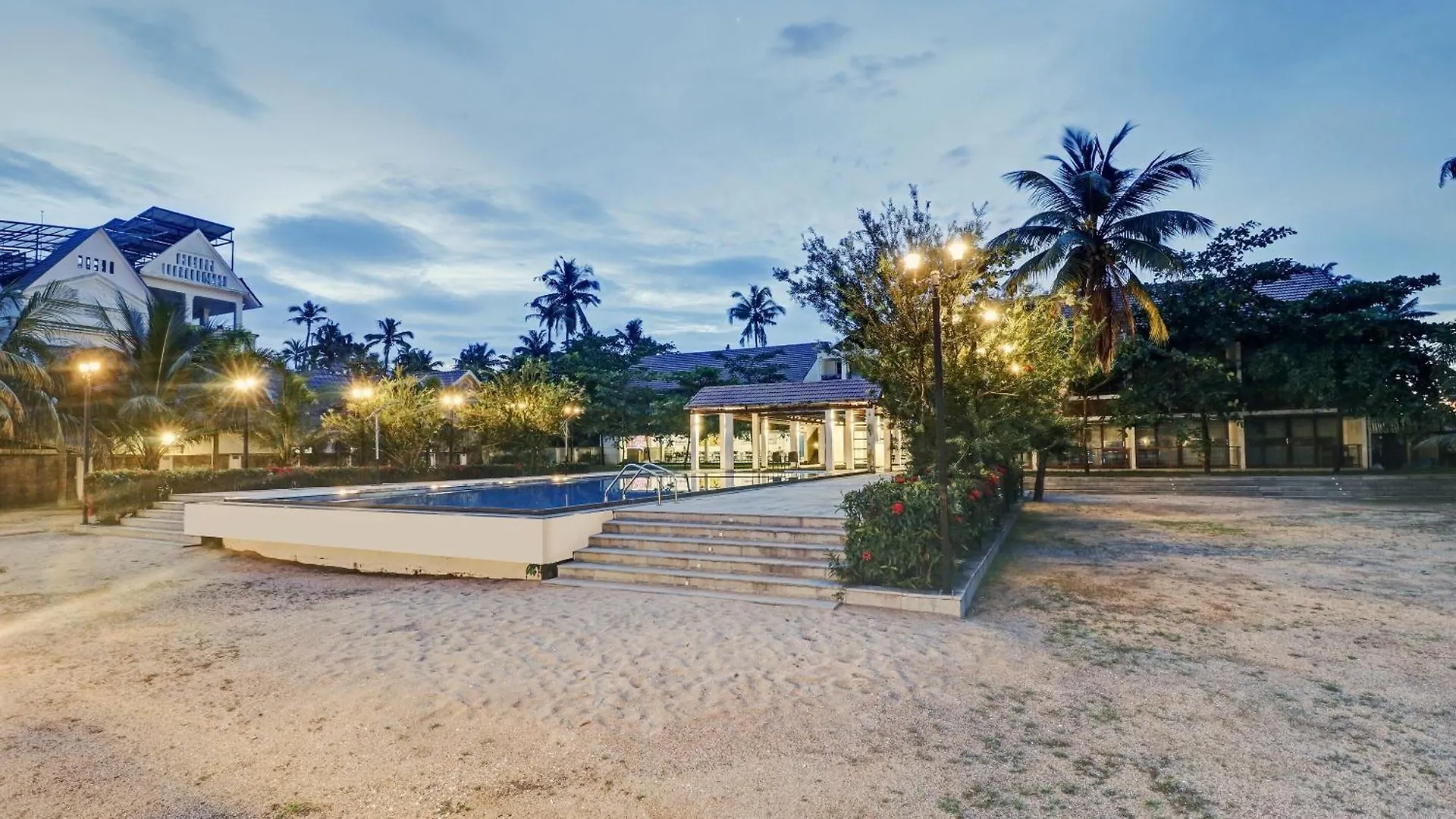 Townhouse Oak Edassery'S Sealine Villa Stay Kochi Hotel