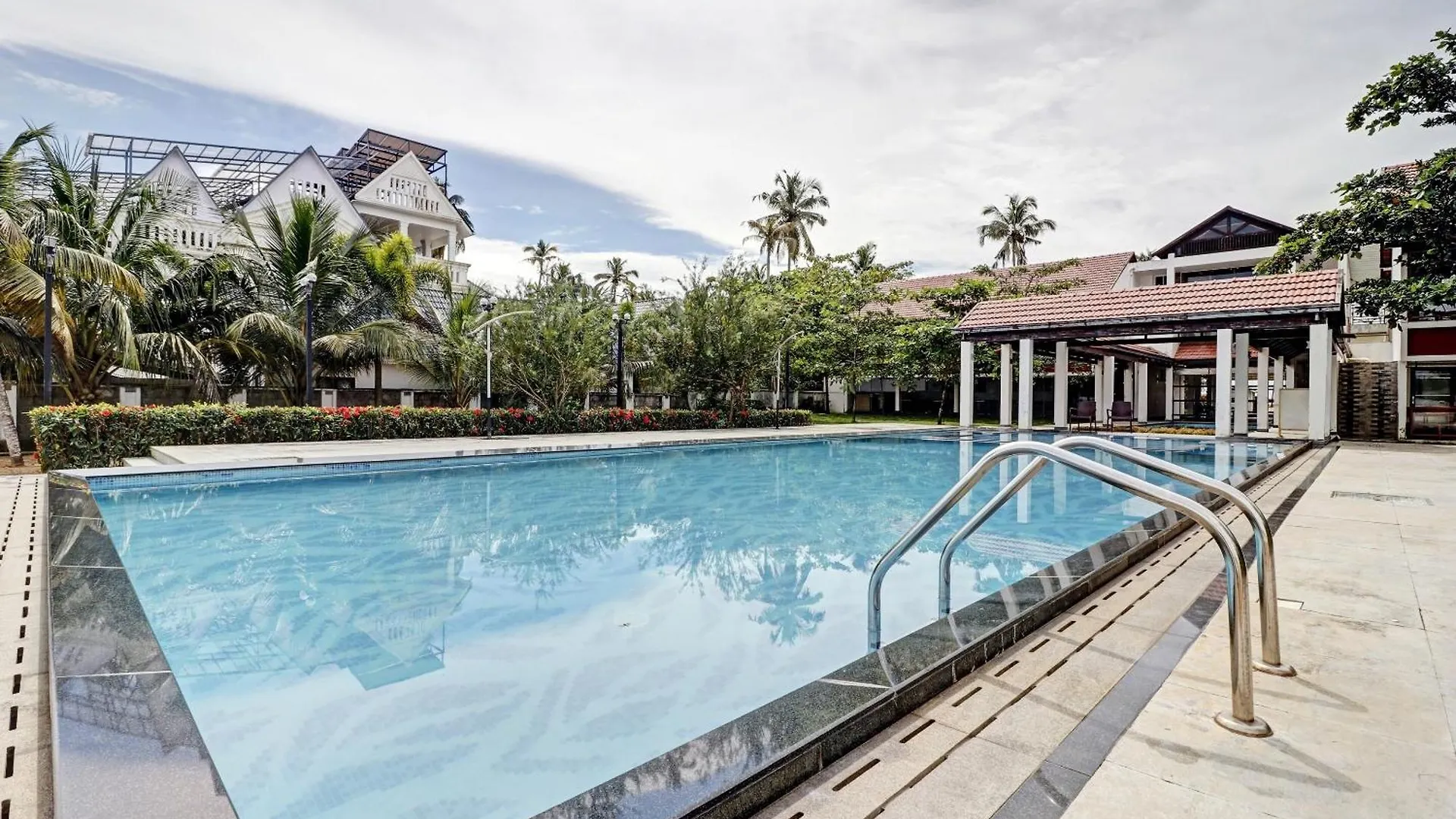 Hotel Townhouse Oak Edassery'S Sealine Villa Stay Kochi