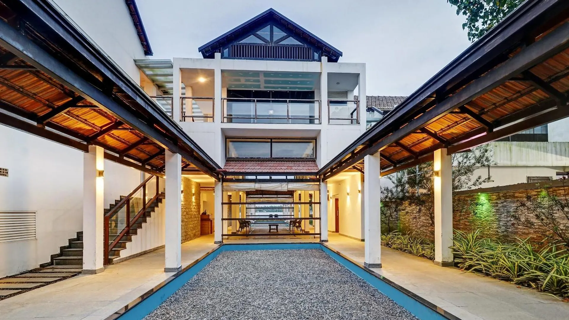 Townhouse Oak Edassery'S Sealine Villa Stay Kochi